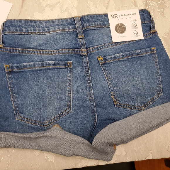 BP. Roll Cuff Stretch Denim Shorts in Authentic Blue Wash - Picture 3 of 7